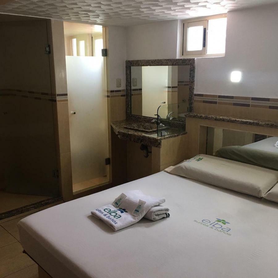 Hotel & Suites Elba Toluca Zewnętrze zdjęcie